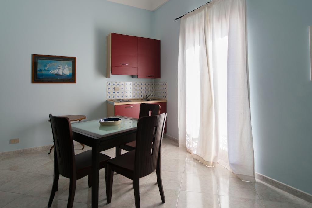 Casa La Serissa Τράπανι Δωμάτιο φωτογραφία